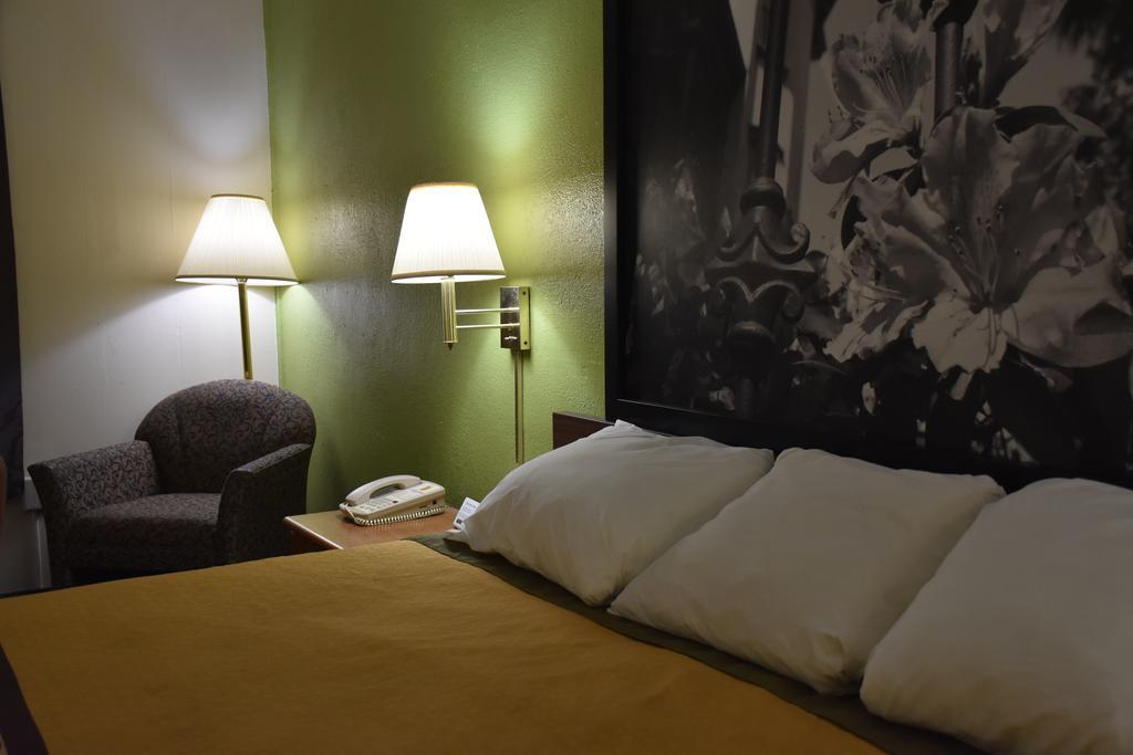 Super 8 By Wyndham Tifton Hotel Luaran gambar