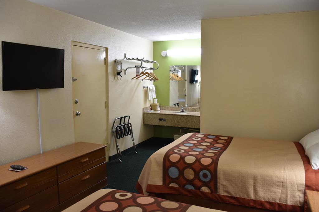 Super 8 By Wyndham Tifton Hotel Luaran gambar