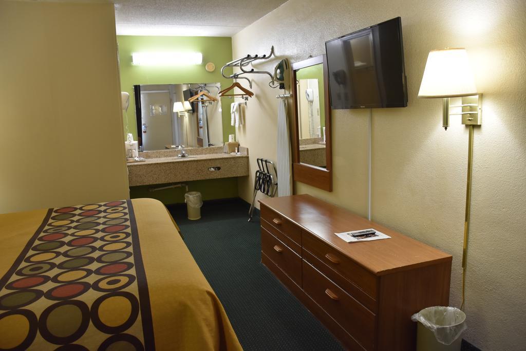 Super 8 By Wyndham Tifton Hotel Luaran gambar